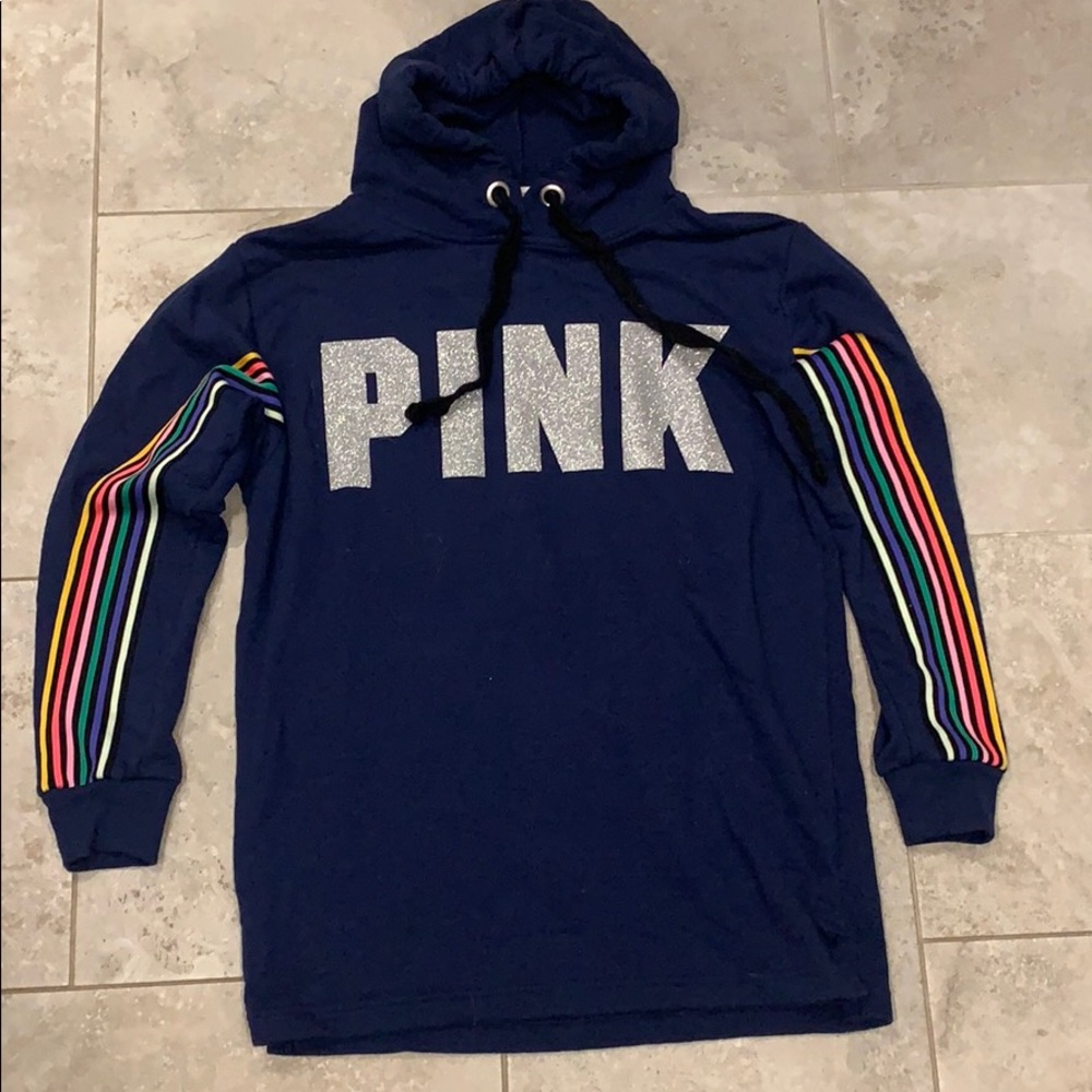 victoria’s secret pink sweatshirt